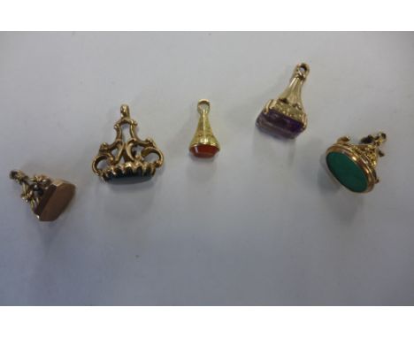 Five 9ct gold fobs, two with intaglio, one plain gold, one bloodstone and one amethyst, all very clean condition, total weigh