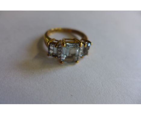 A 9ct gold dress ring, size O, approx 3.6 grams, in good condition 