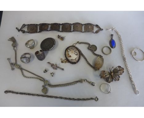 A collection of vintage silver jewellery including Albertina watch chain, Cameo ring and brooch, Victorian half crown brooch 