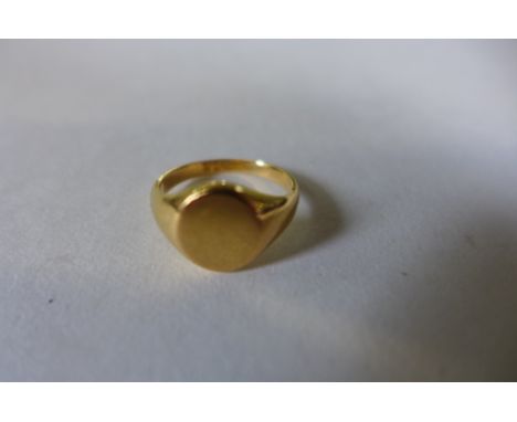 A 22ct yellow gold signet ring, size H, approx 4.8 grams 