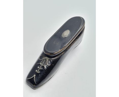 Victorian Miniature Wooden Shoe Snuff Box. 