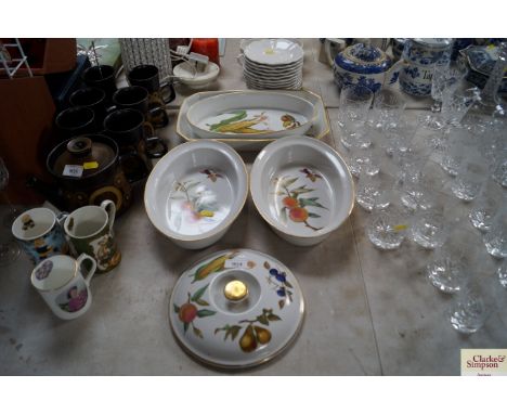 A collection of Royal Worcester "Evesham" patterned oven to table ware