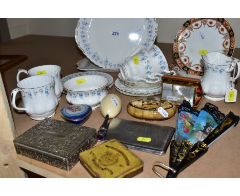 A GROUP OF CERAMICS, METALWARES AND SUNDRY ITEMS, to include a fourteen piece Royal Albert Memory Lane tea set, comprising a 