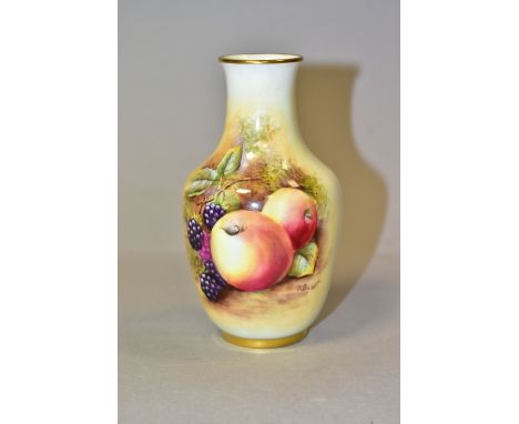 A 20TH CENTURY FRUIT PAINTED ROYAL WORCESTER VASE, of baluster form with an elongated neck, decorated with apples, green grap