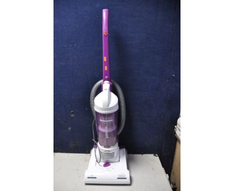 A HOOVER WHS1601 VACUUM CLEANER with attachment and instruction manual (PAT pass and working)