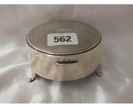 Art Deco trinket box, engine turned cover, rasied on bracket  feet, 3.5" dia. B'ham 1932 by M &amp; W     