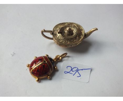 18ct gold &amp; enael Ladybird charm (2.3g) and  9ct teapot charm (6.1g)      