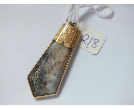 15ct gold mounted Victorian polished  stone pendant 5cm long      