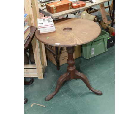 A George III circular tripod table