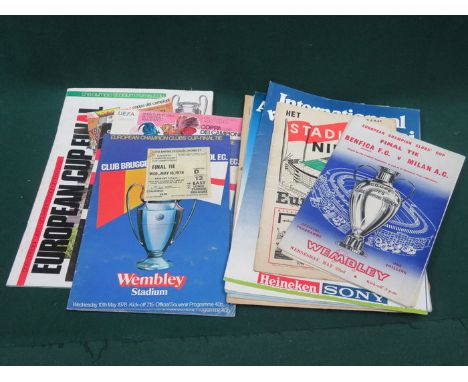 PARCEL OF VARIOUS EUROPEAN AND OTHER FOOTBALL PROGRAMMES AND NEWSPAPERS, TICKET STUBS, ETC. 