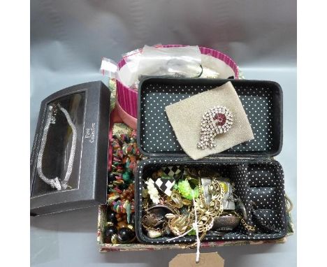 A collection of vintage costume jewellery, in three boxes 