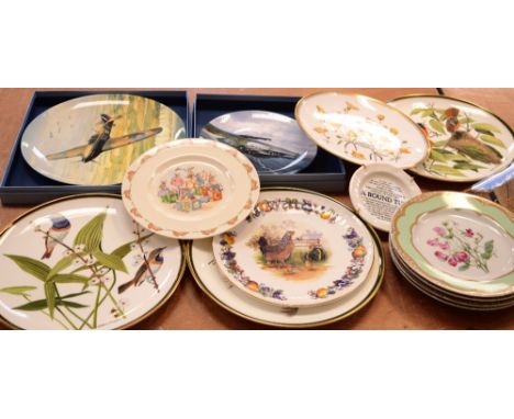 A quantity of collectors' plates to include Spode Wild Flowers 'Buttercup', three Franklin Mint 'Song Birds of the World' pla