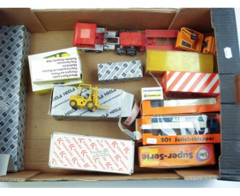 Conrad and others, a commercial/construction vehicle group:, including a 'Radleder Zeppelin 908' wheel- type loader, a Kalmar