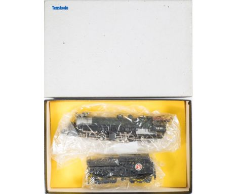 Tenshodo (Japan) No 156 Great Northern 2-6-8-0 Class M-2 locomotive and tender:, painted  green and black and numbered 1981 t