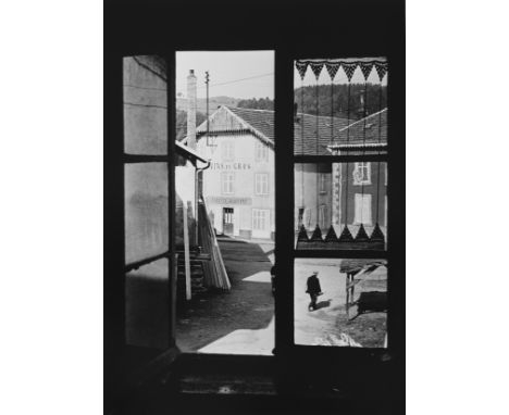 RENÈ-JAQUES 1908-2003 La Fenêtre 1950 Stampa fotografica alla gelatina sali d’argento, stampata c. 1980. Firma dell’autore a