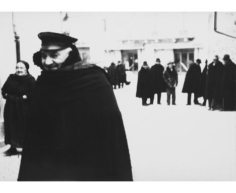  MARIO GIACOMELLI 1925-2000 “Scanno” Italia del Sud 1957-1959 Stampa fotografica alla gelatina sali d’argento, stampata c. 19