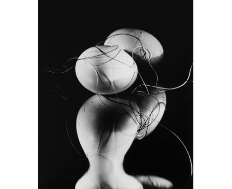  GYÖRGY KEPES 1906-2002 Astrazione 1946 Stampa fotografica alla gelatina sali d’argento, stampata c. 1980. Firma dell’autore 