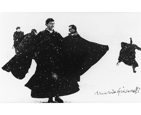  MARIO GIACOMELLI 1925-2000 “Io non ho mani che mi accarezzano il viso” dalla serie Pretini 1961-1963 Stampa fotografica alla