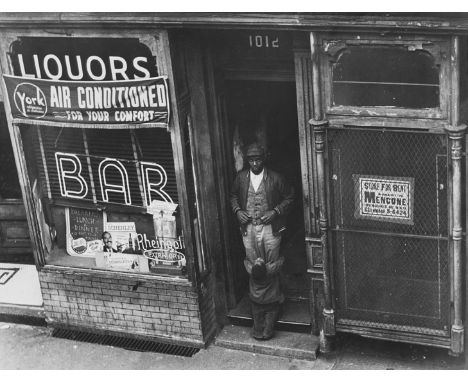  GIULIA NICCOLAI 1934 New York 1950 Stampa fotografica vintage alla gelatina sali d’argento. Timbro dell’autrice al verso. cm