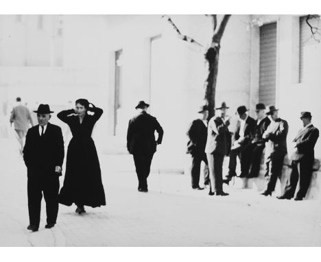  MARIO GIACOMELLI 1925-2000 “Scanno” Italia del Sud 1957-1959 Stampa fotografica alla gelatina sali d’argento, stampata c. 19