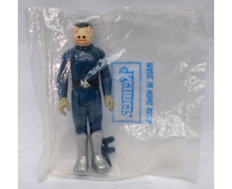 Kenner Star Wars vintage complete Blue Snaggletooth in opened baggie. Condition fair to good, figure excellent to excellent p