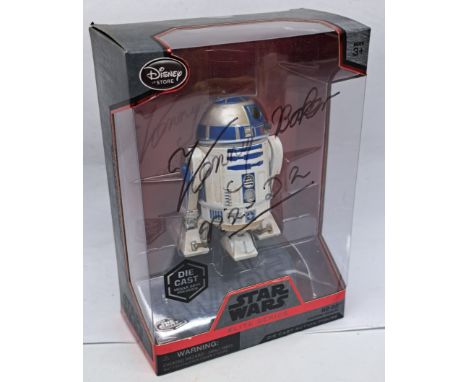 Disney Store Star Wars Elite Series autographed R2-D2 (Kenny Baker) & C-3PO (Anthony Daniels) 6 inch die-cast figures. Condit