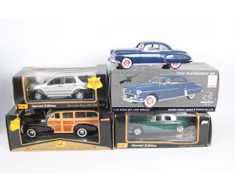 Maisto, American Muscle Authentics - 4 x die-cast model cars - Lot includes a special edition 1:18 scale #31847 Mercedes-Benz