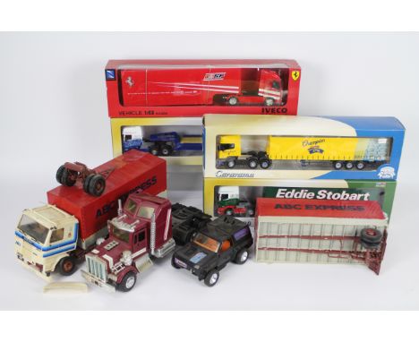 Cararama, New Ray, Kenner, Others - Four boxed diecast 1:50 scale modern trucks with a a small collection of plastic model tr