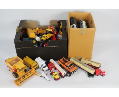 Britains, Matchbox, Corgi, Other - A large quantity of unboxed diecast vehicles in various scales. Lot includes Britains 1982