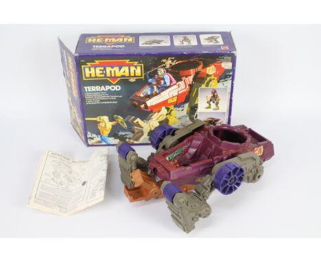 Mattel - He-Man - A boxed He-Man Terrapod Attack Tank # 2268. This model appears in Very Good condition but is dusty from sto