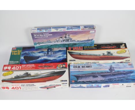 Academy Models - Mini Hobby Models - Doyusha - 5 x boxed model ship kits including German Submarine Type VII-C U-581 in 1:150