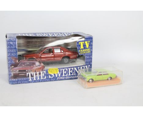 Schuco - Richmond Toys - 2 x boxed Ford Consul Granada models, a 1:87 scale Schuco model in green # 302858 and a 1:43 scale R