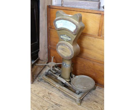 A vintage shop's scales by The Automatic Scale Co. Ltd (no pan)