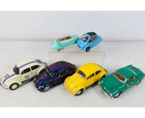 Road Kings - Maisto - Road Legends - Goki - A group of unboxed cars in 1:18 scale including a Herbie Beetle, Messerschmitt KR