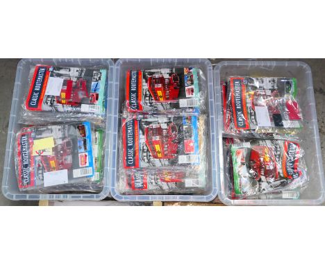 Hachette -  A large collection of issues from Build Your Own Classic Routemaster in 1/12 scale. Lot is missing issues: 70, 83
