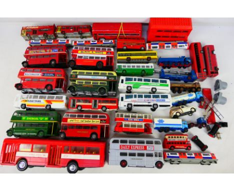 Corgi - EFE - Solido - Others - A mixed assortment of diecast vehicles to include 7 x 1/50 scale double decker buses, 5 x 1/7