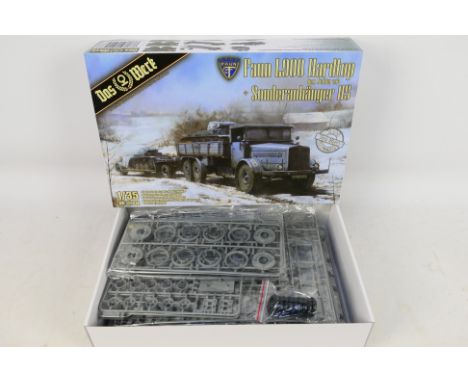 Das Werk - A boxed 1:35 scale Das Werk DW135003X Faun L900 + Sd.Ah.115 German wWW2 9T transport Truck 7 10T Trailer. The kit 