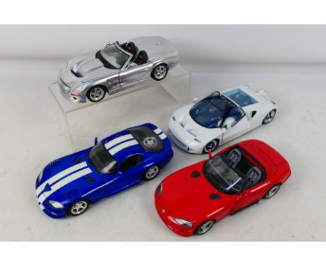 Bburago - Maisto - 4 x unboxed cars in 1:18 scale, Dodge Viper, Ford GT90, Shelby S1 and Dodge Viper GTS. They are lightly du
