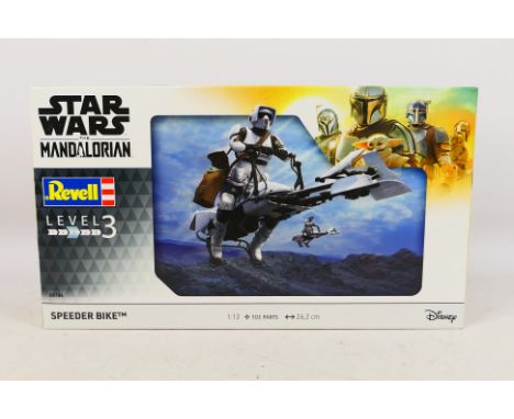Revell - Star Wars - A boxed factory sealed Revell #06786 Star Wars Mandalorian 'Speeder Bike' 1:12 scale model kit. The kit 