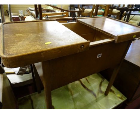 Vintage wooden storage/sewing box with sprung-load top