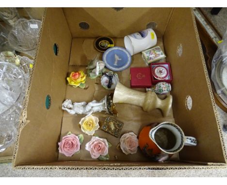 Parcel of patch boxes, small items, Staffs jug etc