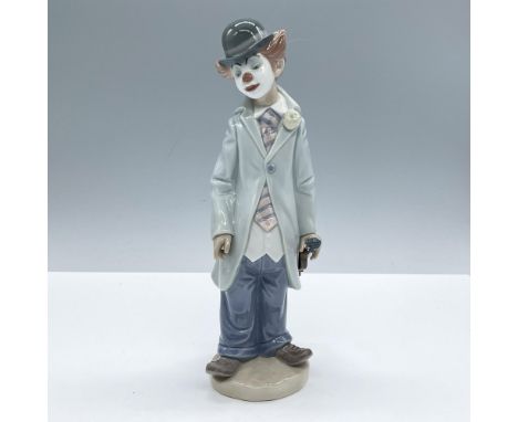 Glossy finish; Lladro backstamp. Artist: Francisco CatalaIssued: 1988 - 2019Dimensions: 3''L x 2.75''W x 8.5''HManufacturer: 