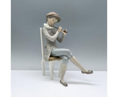 Glossy finish; Lladro backstamp. Artist: Alfredo RuizIssued: 1974 - 1981Dimensions: 9"HManufacturer: LladroCountry of Origin: