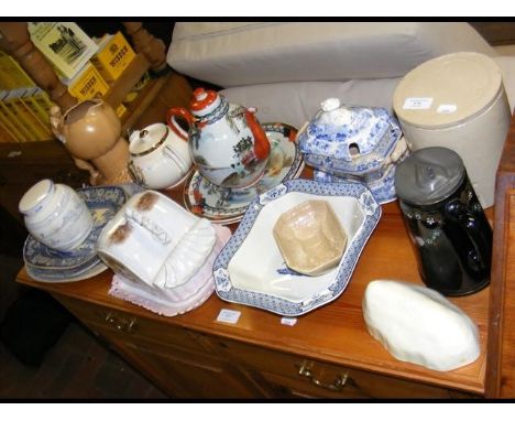Various collectable ceramic ware including jugs, cheese dish etc