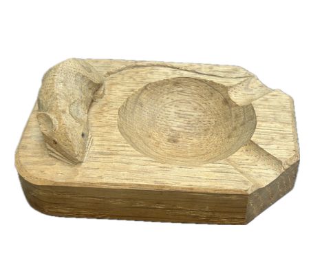Robert Thompson (Mouseman) ashtray 10.5 cm 