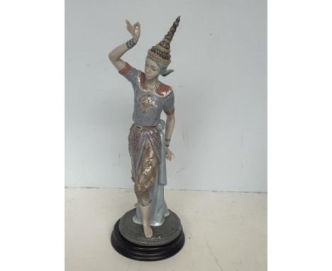 Large Lladro figurine Baile Tailandes No 5.592 with box Height 35 cm 