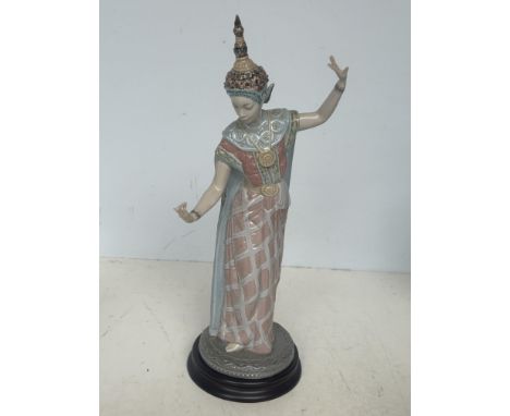 Large Lladro figurine tailandesa con kapa 5.593 Height 35 cm with box 