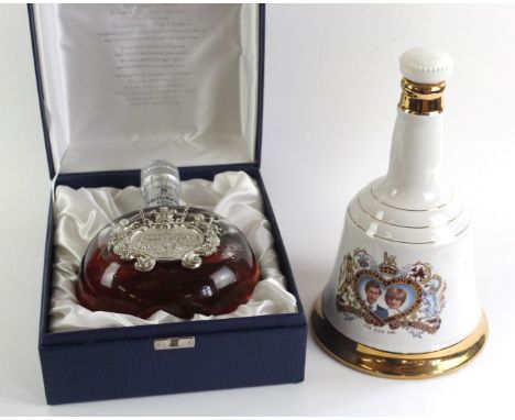 2 Bottles commemorative Whisky Being 1 ceramic bottle Whyte & Mackay 12 yo Royal Wedding Decanter (Charles - Diana) together 