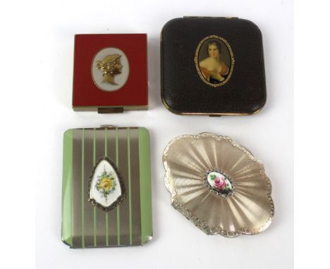 Four vintage powder compacts
To include Kigu example of scalloped form, having engine turned decoration to cover surrounding 
