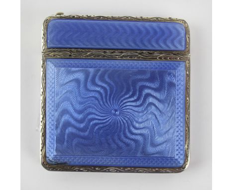 A good quality Art Deco 925 silver and guilloche enamel powder compact
The spring loaded top realising the main body, enclosi